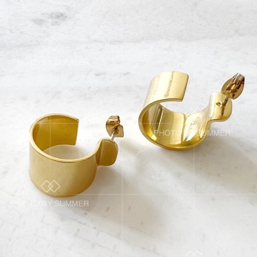 Madewell gold hoops - Picture 4 of 4